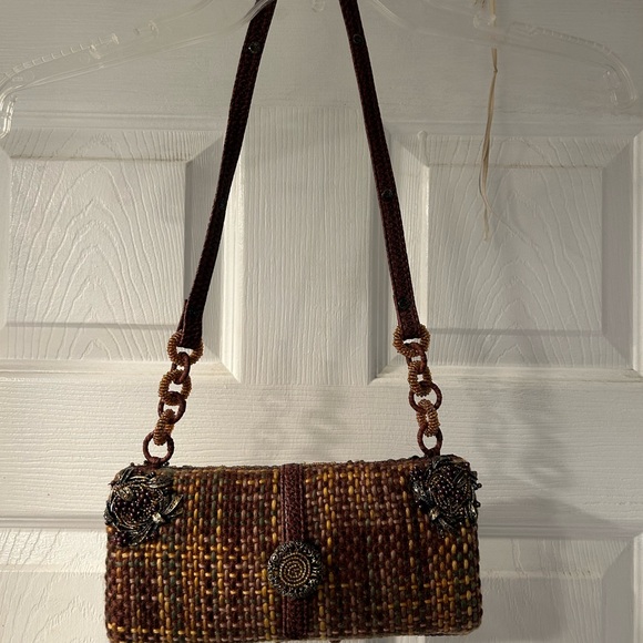 Mary Frances handbag- details beading, fresh water pearls, mother of pearls. - Picture 3 of 8